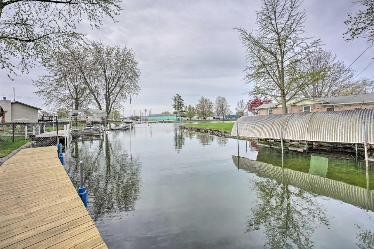 Waterfront Syracuse Home With Patio And Fire Pit! 외부 사진