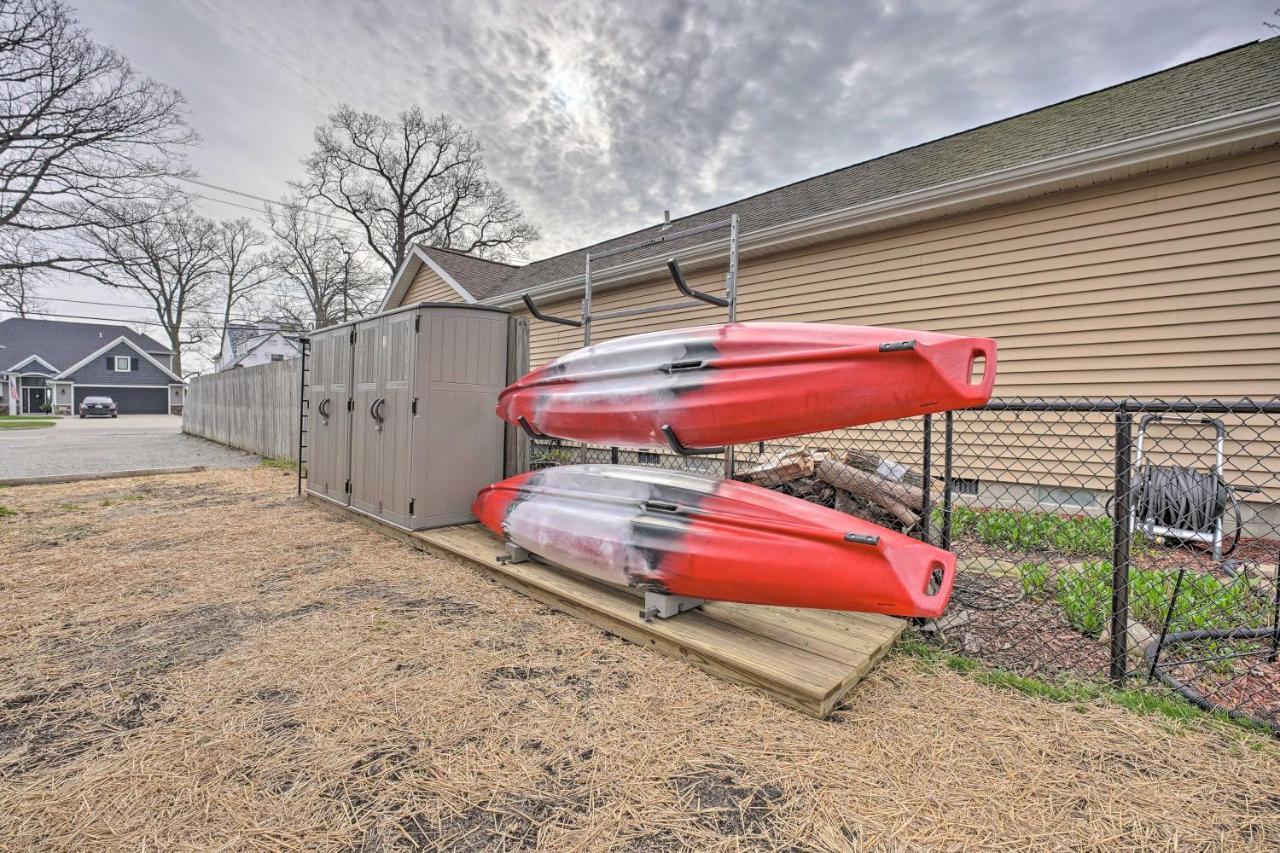 Waterfront Syracuse Home With Patio And Fire Pit! 외부 사진